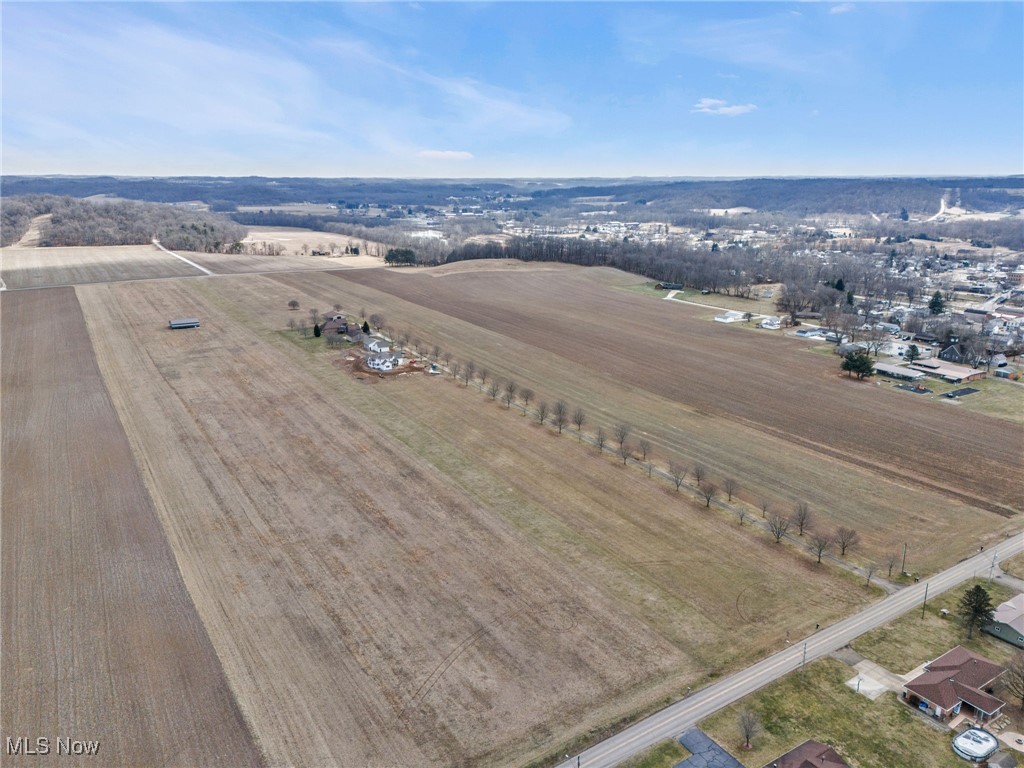 8038 Avalon Road NW Malvern OH 44644