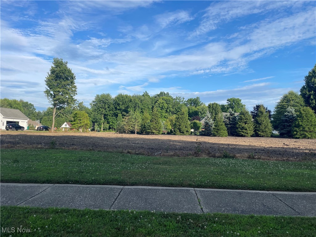 Hideout Court Ashtabula OH 44004