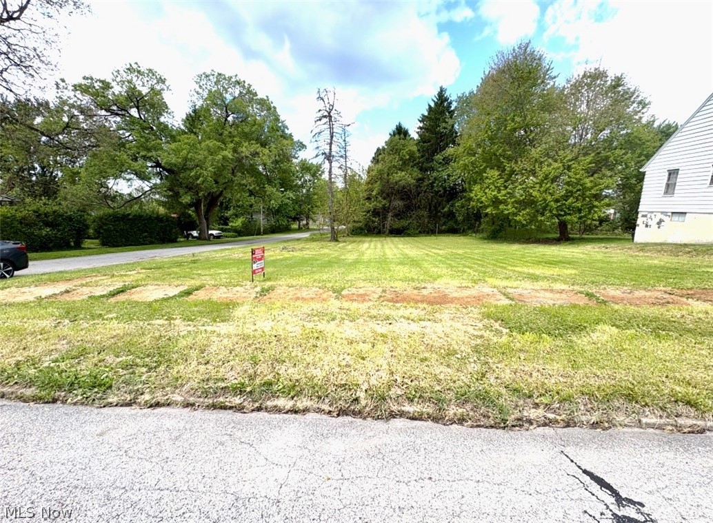 386 & 387 Dearborn Girard OH 44420