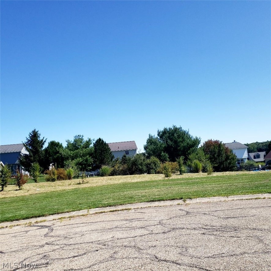 5509 Shadow Field Circle NE Louisville OH 44641