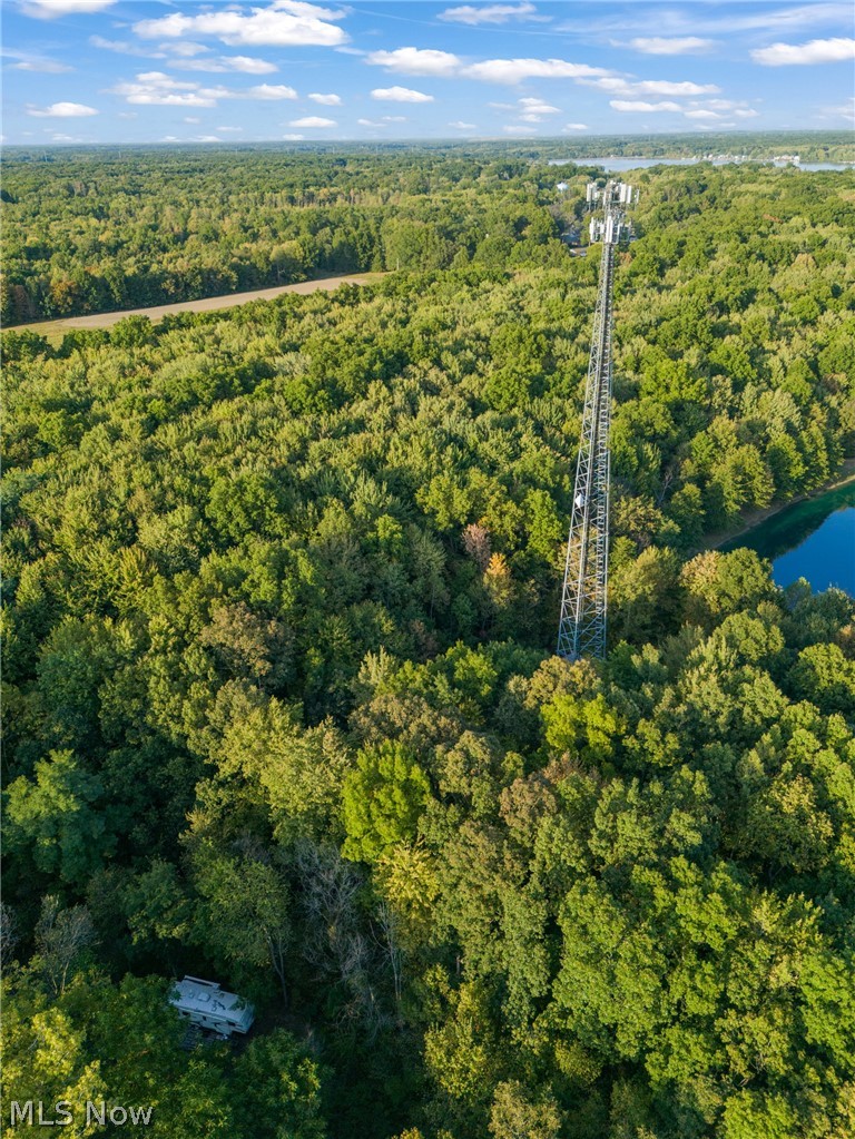 1135 N Mahoning Portage Co Line Road Lake Milton OH 44429