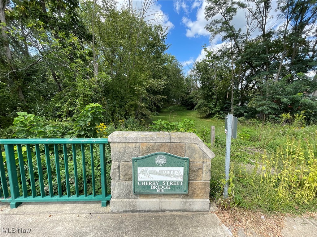 156 Cherry Street W Canal Fulton OH 44614
