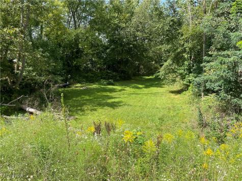 156 Cherry Street W Canal Fulton OH 44614