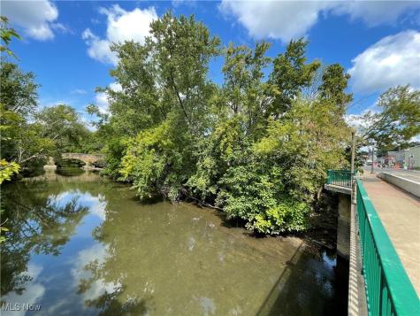 156 Cherry Street W Canal Fulton OH 44614