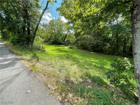 156 Cherry Street W Canal Fulton OH 44614