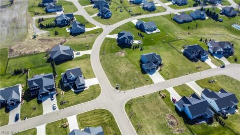Ville Ridgecourt Street NW North Canton OH 44720