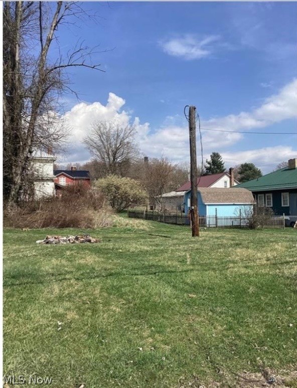 N Philadelphia Rear Freeport OH 43973