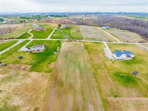 Pigeon Run Avenue SW Navarre OH 44662