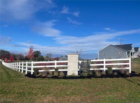 3477 Joyce Avenue NW Massillon OH 44646