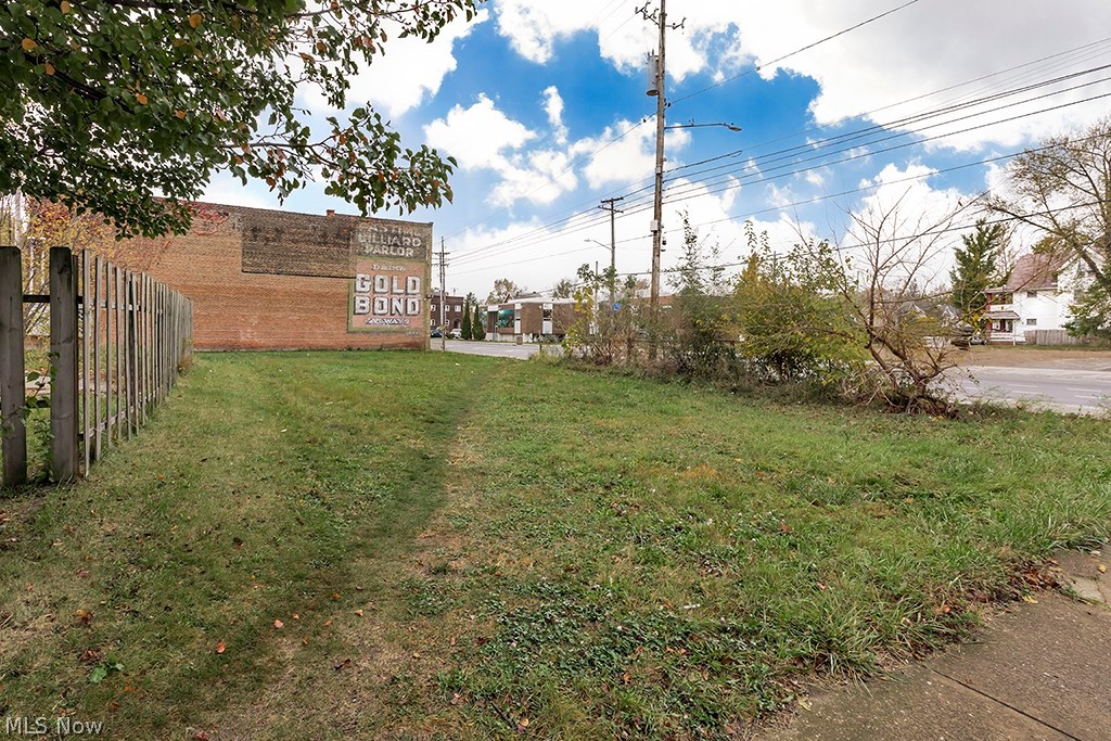 885 E 105th Street Cleveland OH 44108