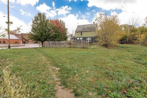 885 E 105th Street Cleveland OH 44108