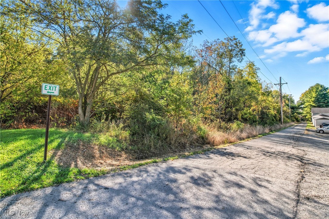 3307 Upland Struthers OH 44471
