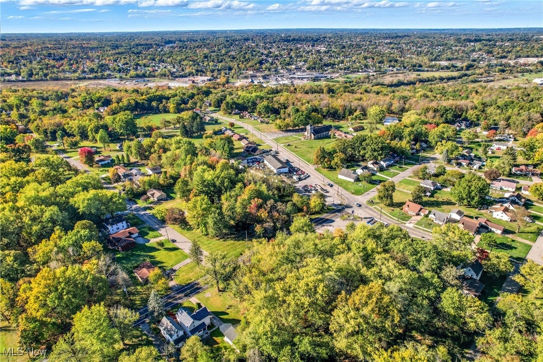 3307 Upland Struthers OH 44471