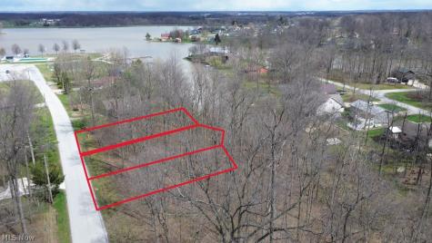 1290-1291 Laurel Drive West Salem OH 44287