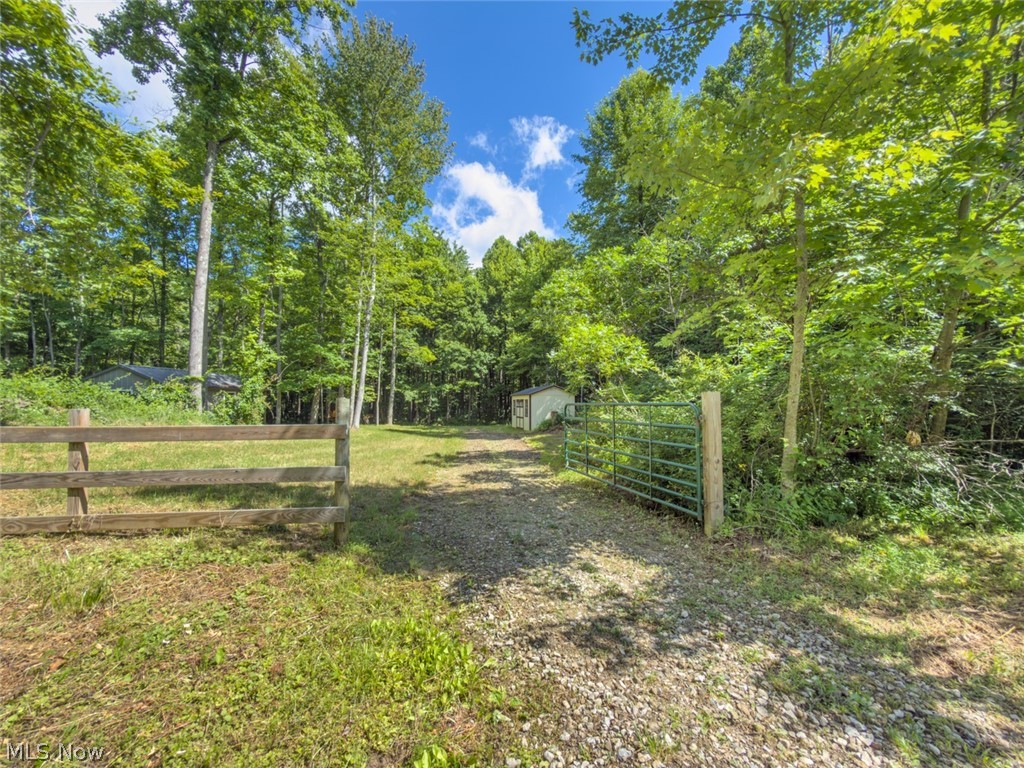 6985 Brush Run Road Cambridge OH 43725
