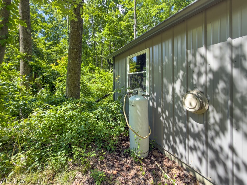 6985 Brush Run Road Cambridge OH 43725