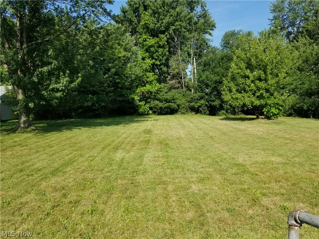 V/l Howell Street Sheffield Lake OH 44054