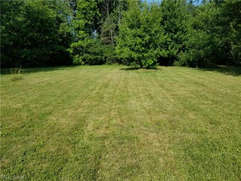V/l Howell Street Sheffield Lake OH 44054
