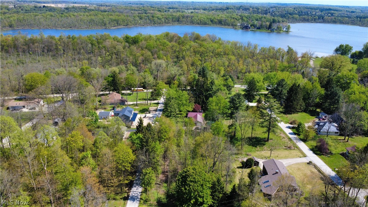 11664 Chestnutdale Road Chardon OH 44024