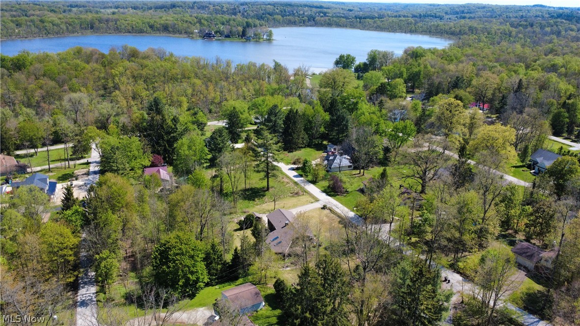 11664 Chestnutdale Road Chardon OH 44024