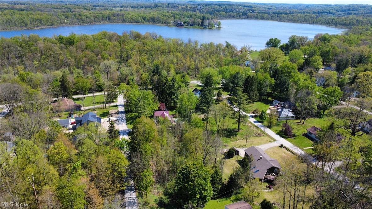 11664 Chestnutdale Road Chardon OH 44024