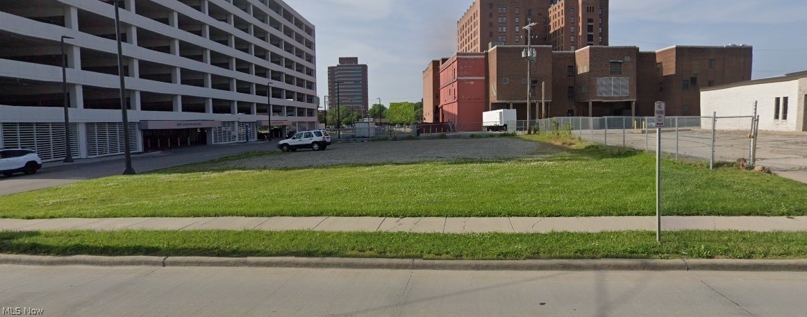 10605 Cedar Avenue Cleveland OH 44106
