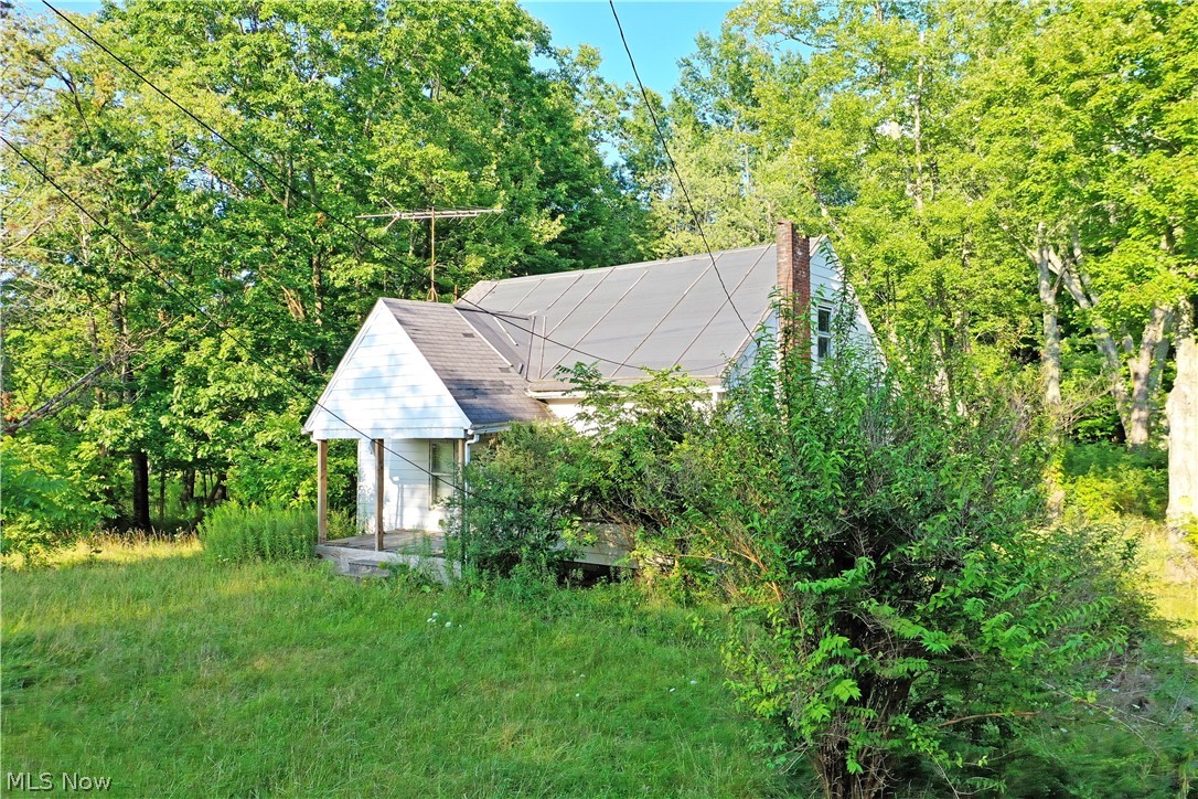 641 State Route 7 SE Brookfield OH 44403