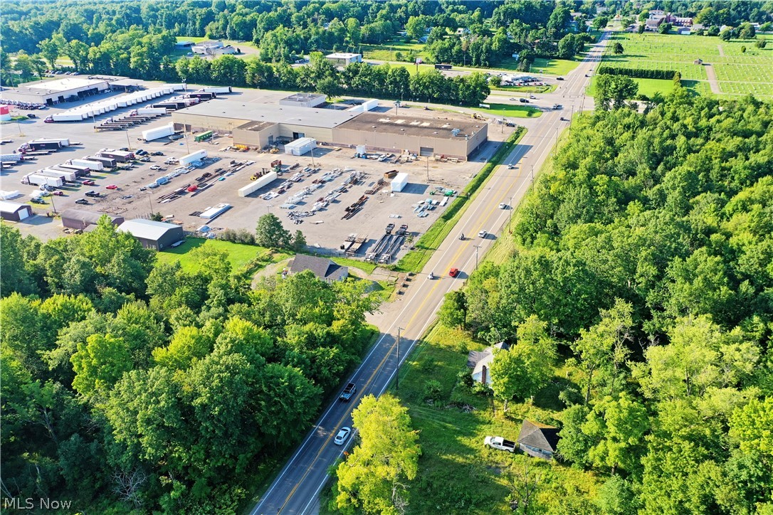 641 State Route 7 SE Brookfield OH 44403