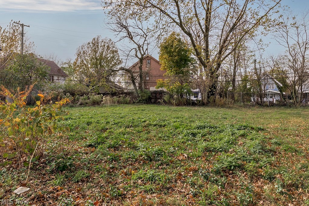 1274 E 134th Street East Cleveland OH 44112