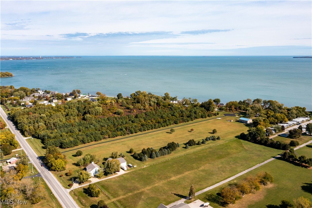 3621 NE Catawba Road Port Clinton OH 43452