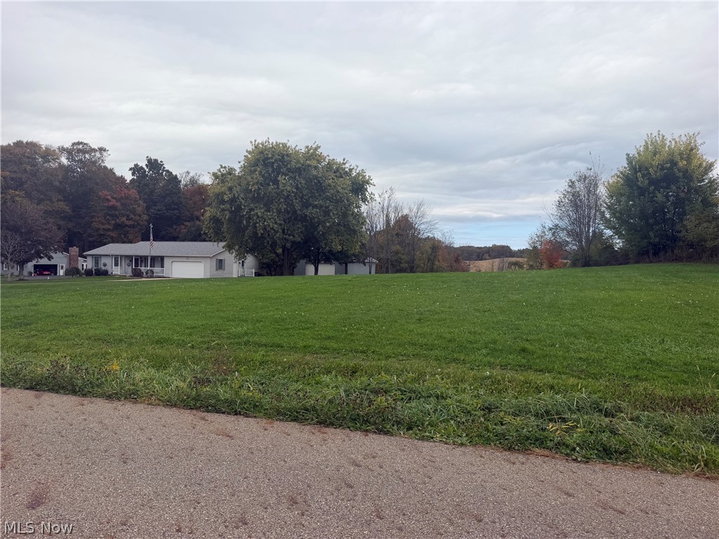 V/l Cenfield Street NE Alliance OH 44601