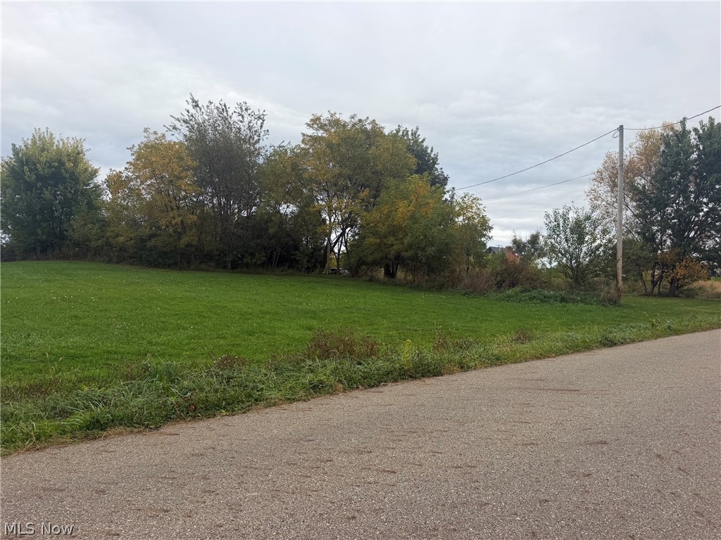 V/l Cenfield Street NE Alliance OH 44601