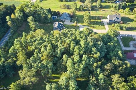 4872 Autumn Leaves Drive Akron OH 44333