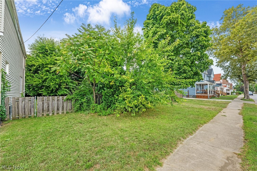 2256 E 85th Street Cleveland OH 44106