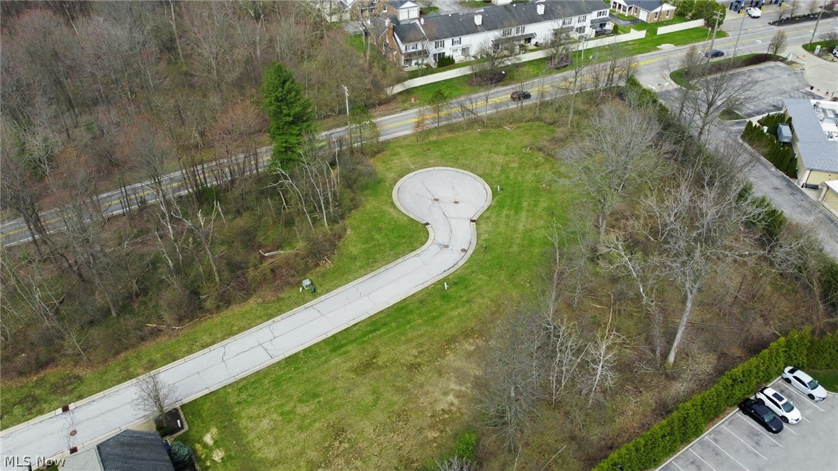Lancaster Court Chagrin Falls OH 44022