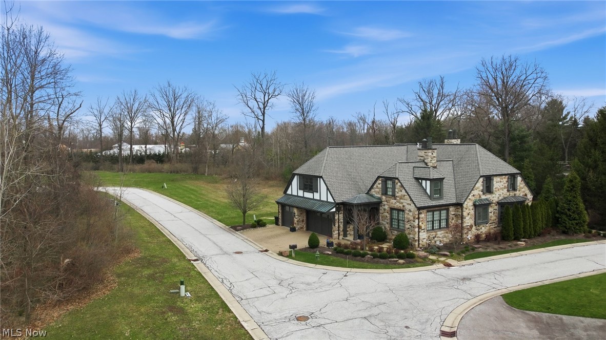 Lancaster Court Chagrin Falls OH 44022