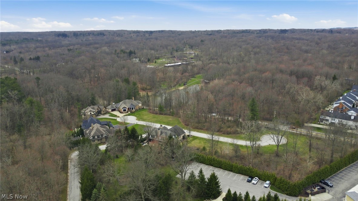 Lancaster Court Chagrin Falls OH 44022