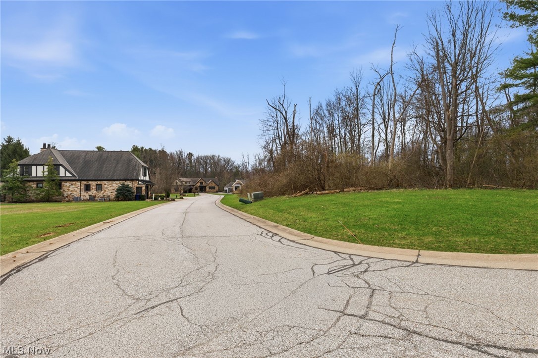 Lancaster Court Chagrin Falls OH 44022