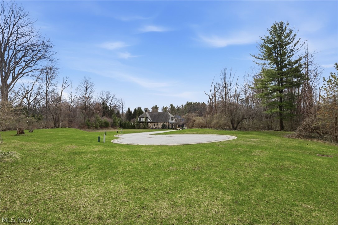 Lancaster Court Chagrin Falls OH 44022
