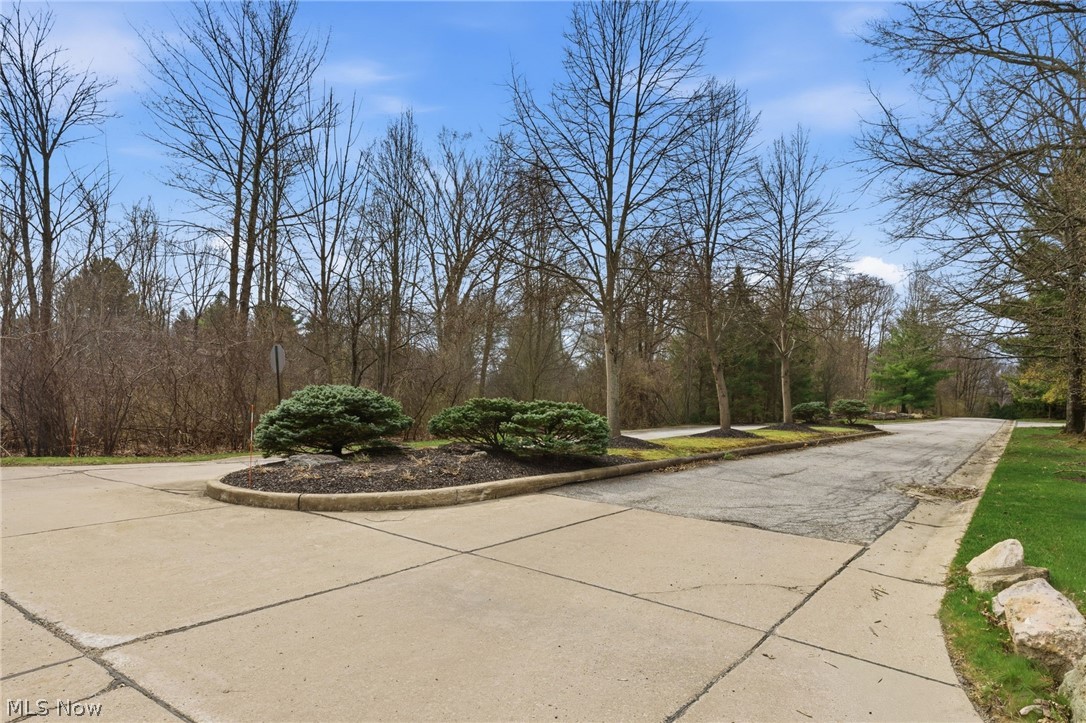 Lancaster Court Chagrin Falls OH 44022