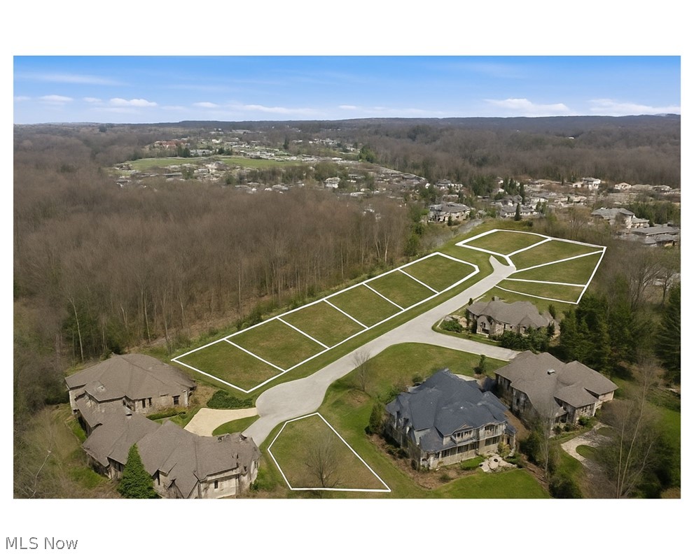 Lancaster Court Chagrin Falls OH 44022