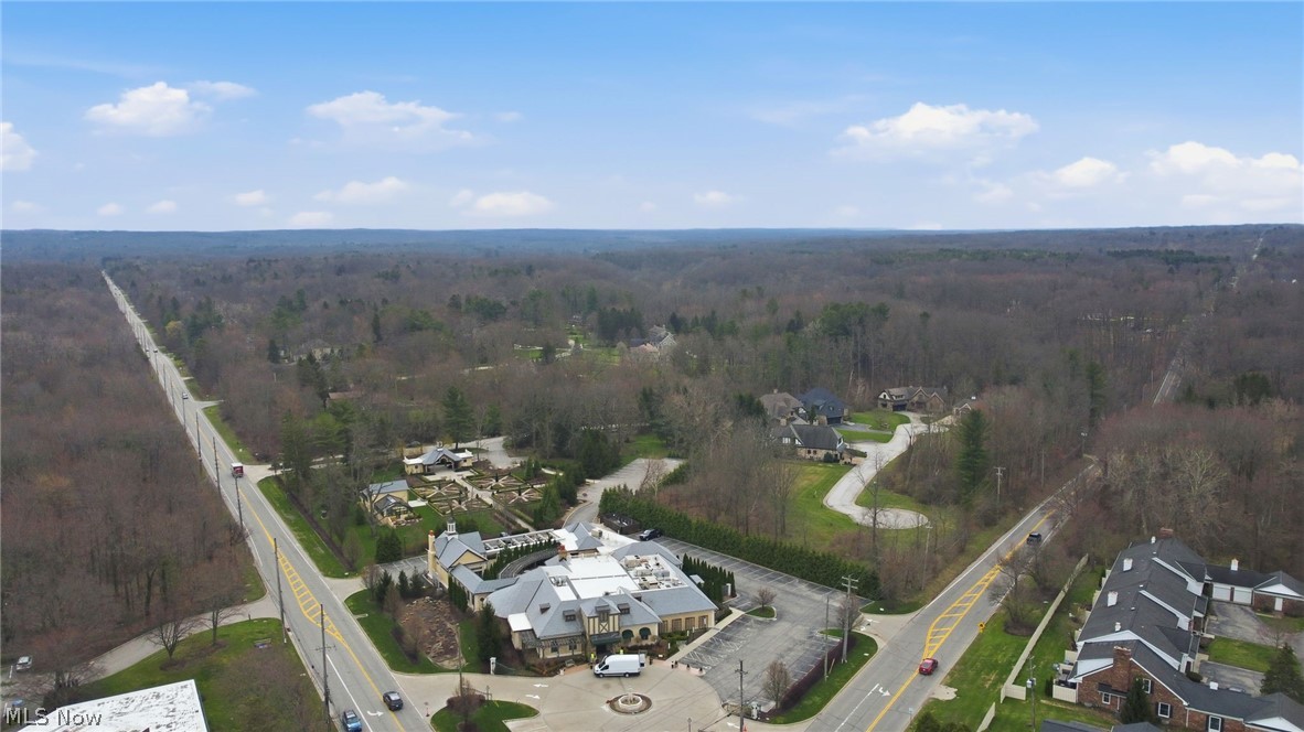 Lancaster Court Chagrin Falls OH 44022