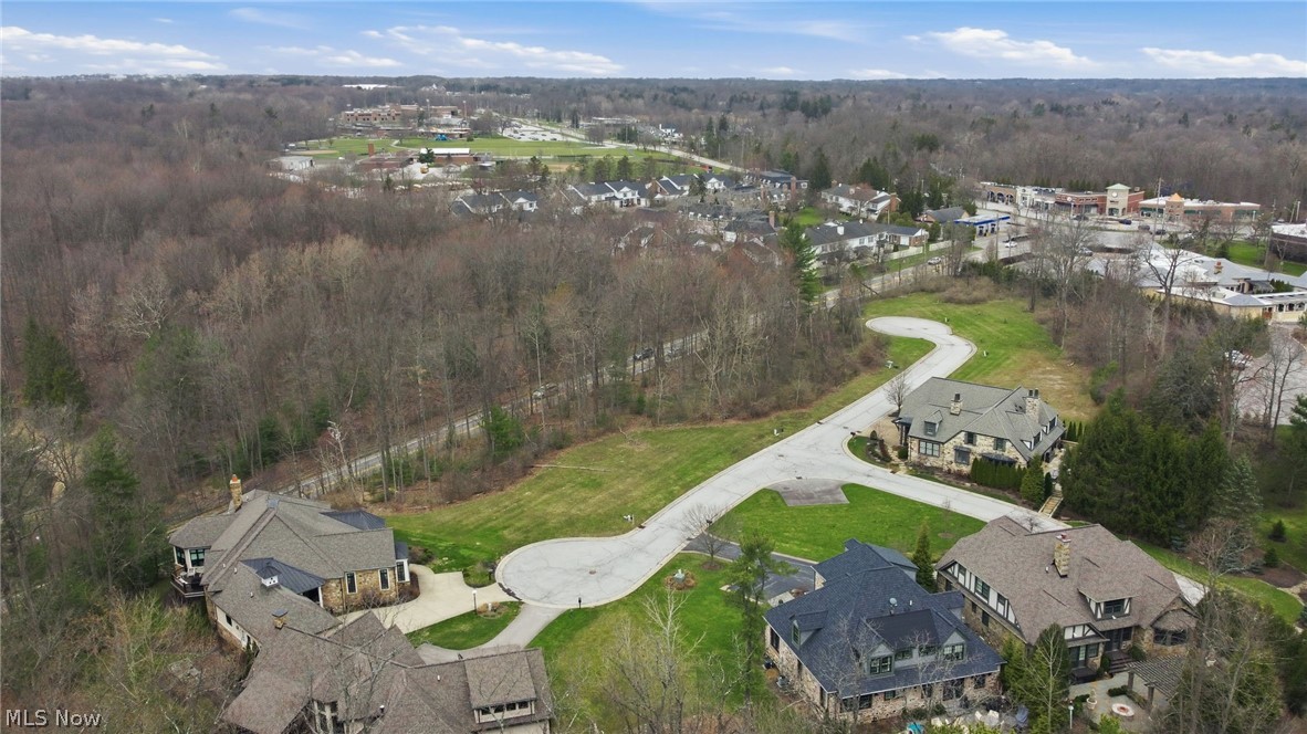 Lancaster Court Chagrin Falls OH 44022