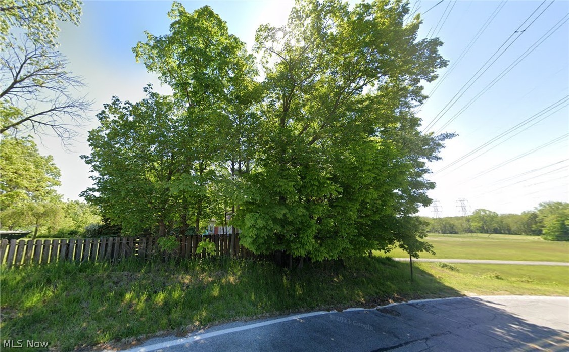 155 Erie Road Eastlake OH 44095