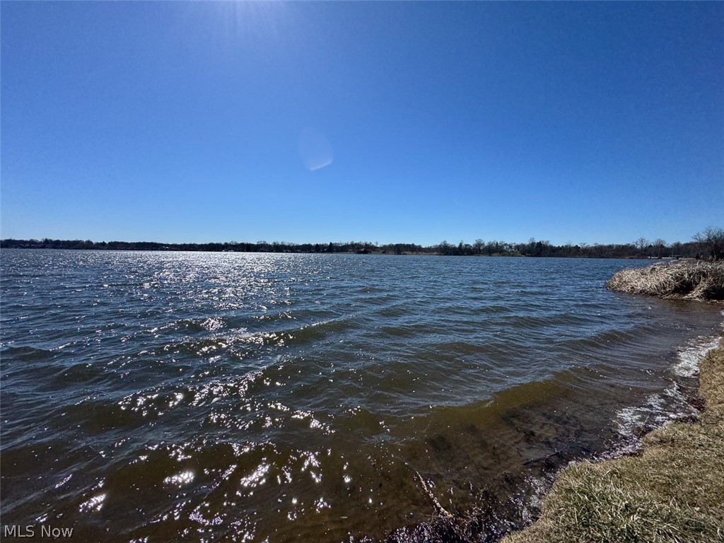Lakeside Drive Lakemore OH 44250