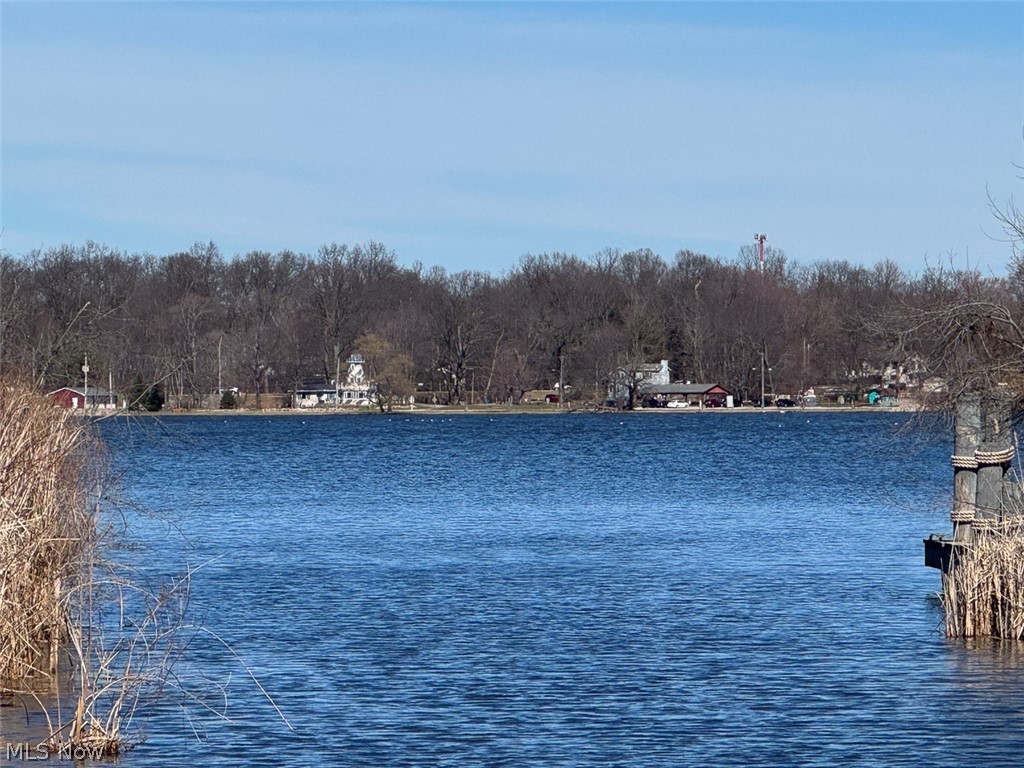 Lakeside Drive Lakemore OH 44250