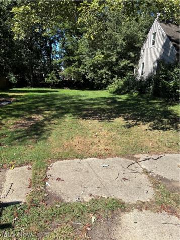 168 26th Street Barberton OH 44203