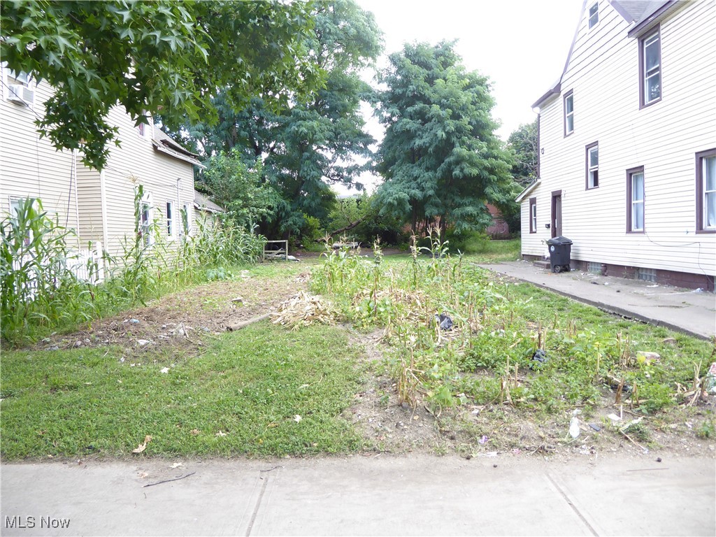 6707 Colgate Avenue Cleveland OH 44102