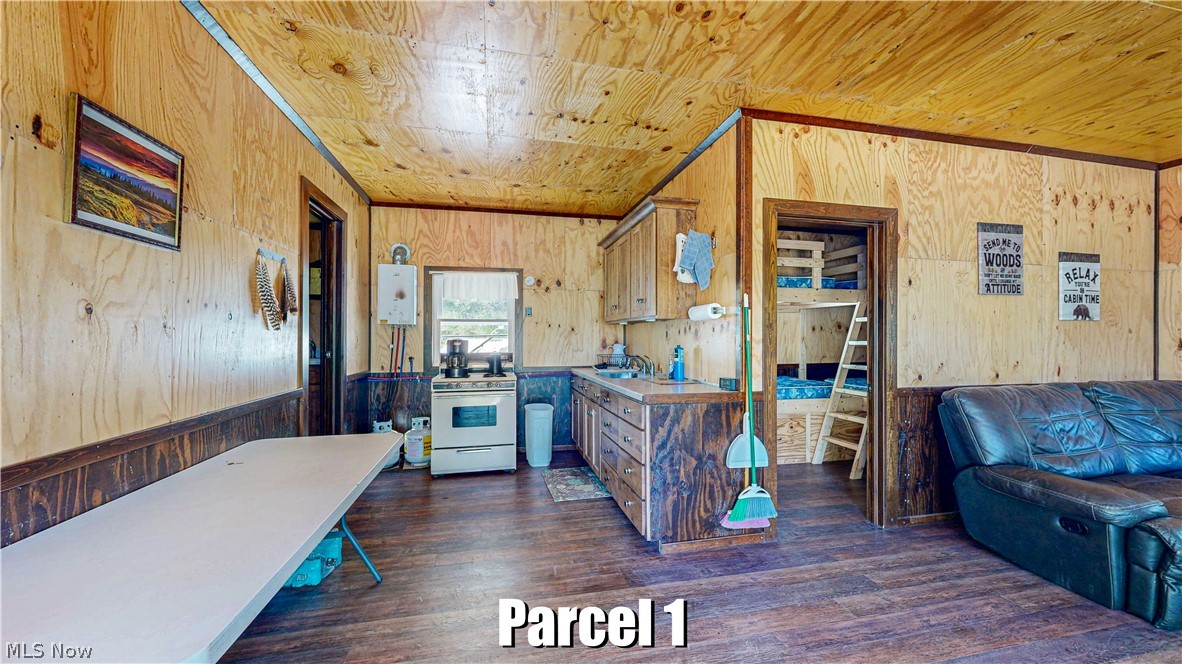 7220 Avon Road NE Carrollton OH 44615