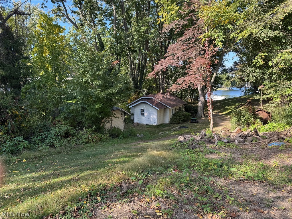3995 Melton Avenue Akron OH 44319